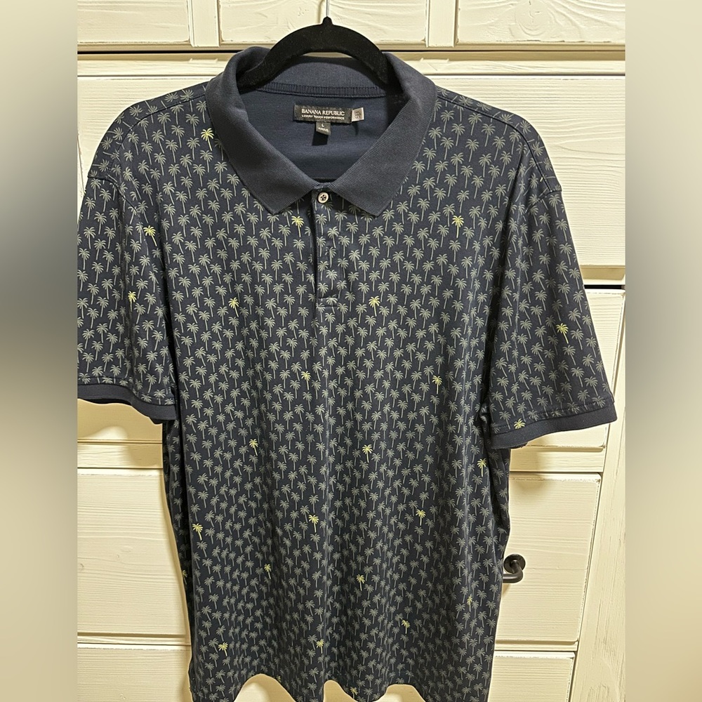 Men’s Banana Republic polo size large